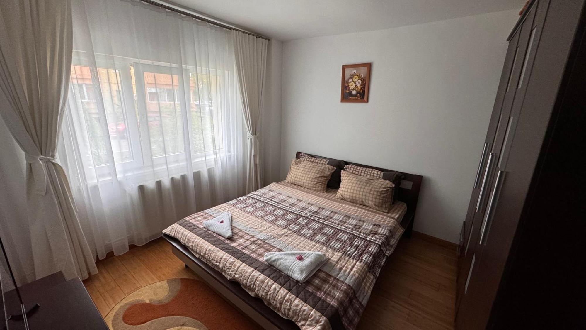 Apartament 3 Camere Otopeni Kültér fotó