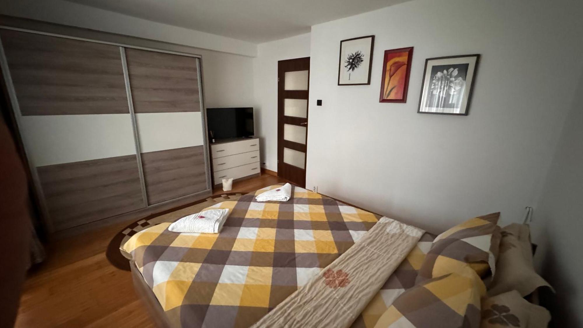 Apartament 3 Camere Otopeni Kültér fotó