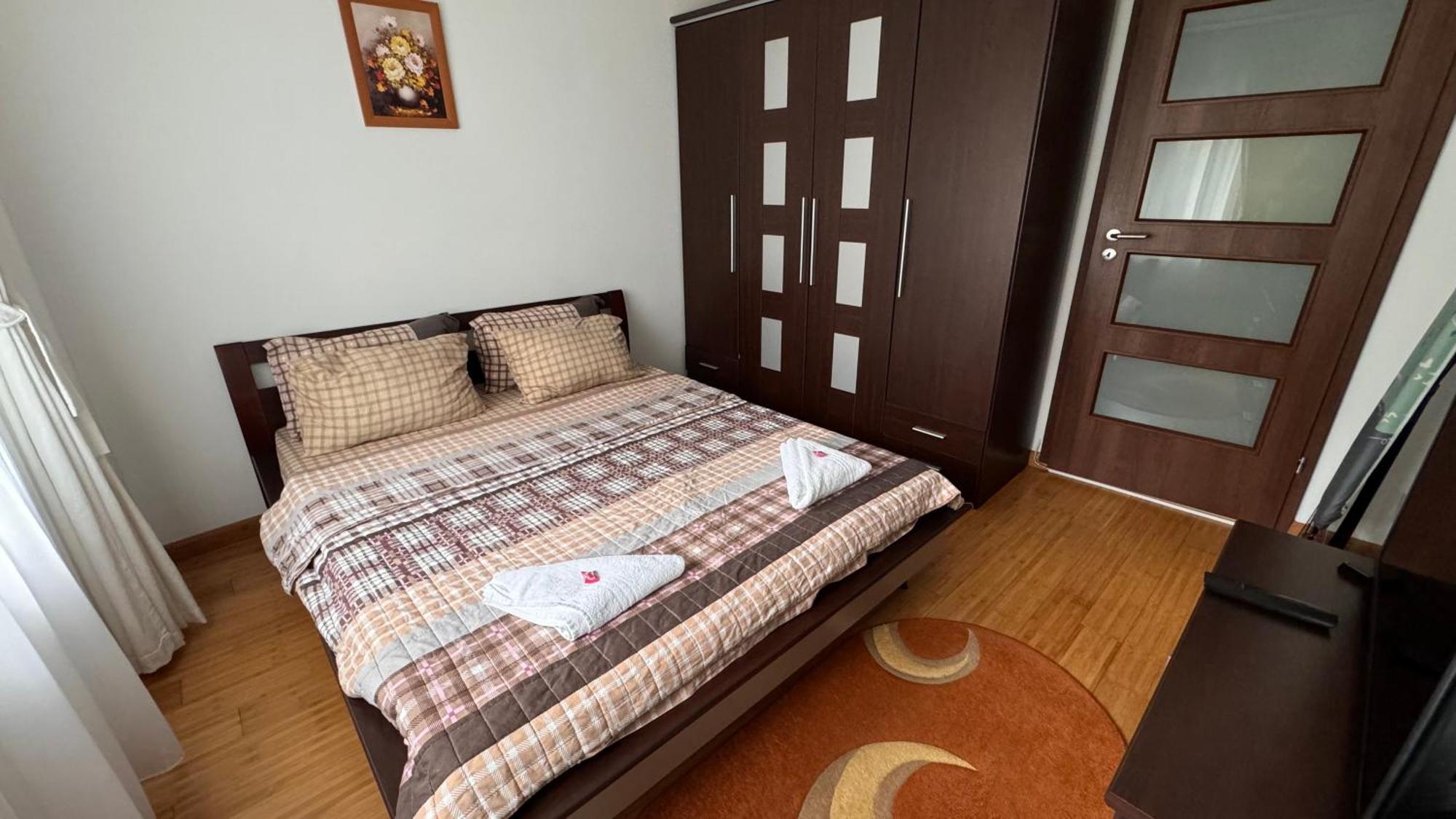 Apartament 3 Camere Otopeni Kültér fotó